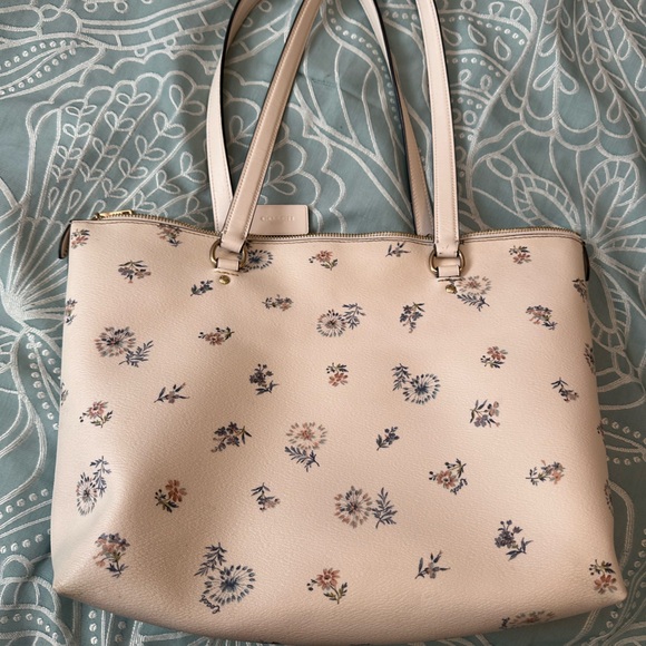 Coach Floral Tote Bag - Picture 5 of 8